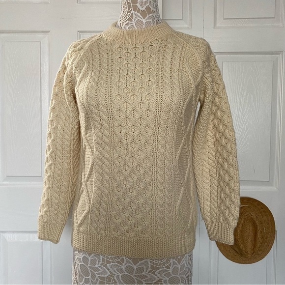 Hand cable knitted 100% oatmeal unisex wool vintage beige sweater Cable Knit S - Picture 1 of 10